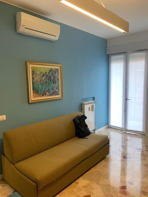Cozy 1-Room Studio In Giambellino Milão Exterior foto